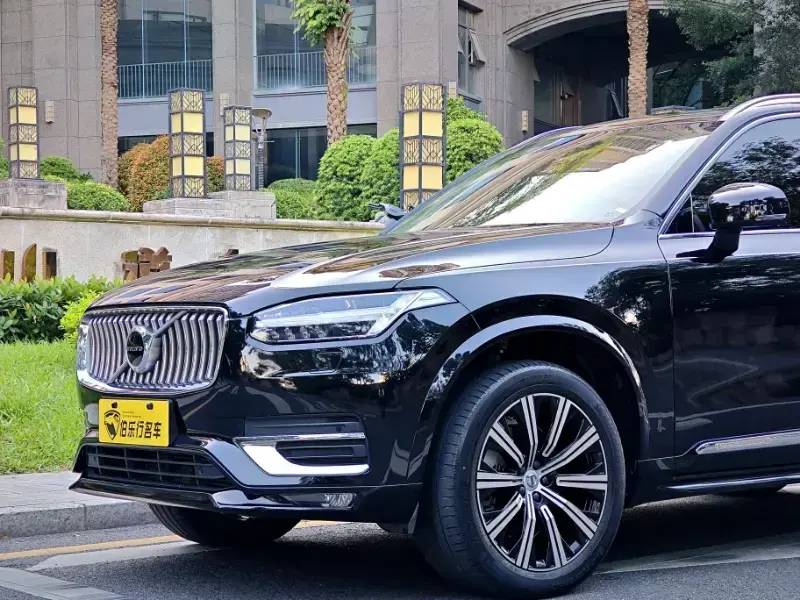 2022 Volvo XC90 с пробегом 90 000 км
