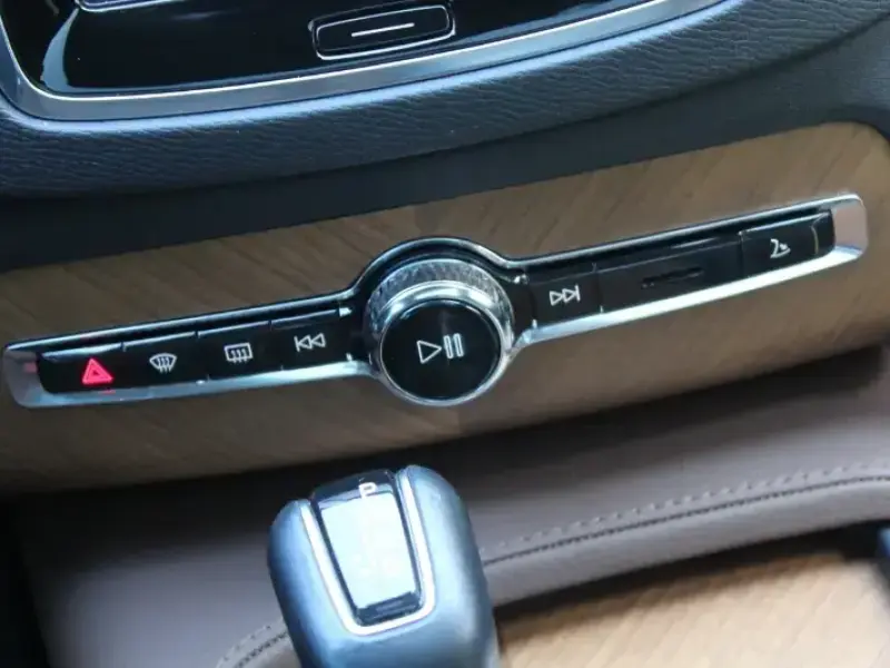 2022 Volvo XC90 с пробегом 90 000 км