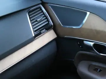 2022 Volvo XC90 с пробегом 90 000 км