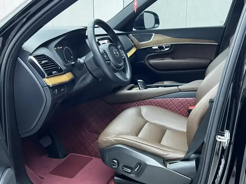 2021 Volvo XC90 с пробегом 80 000 км