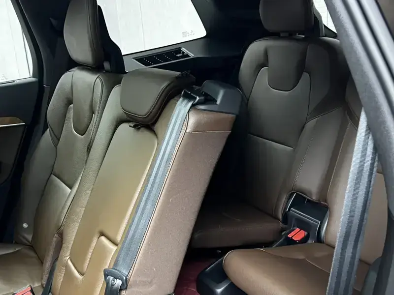2021 Volvo XC90 с пробегом 80 000 км