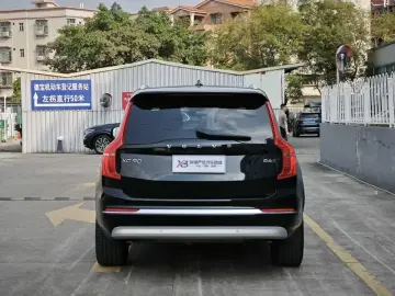 2022 Volvo XC90 с пробегом 48 000 км