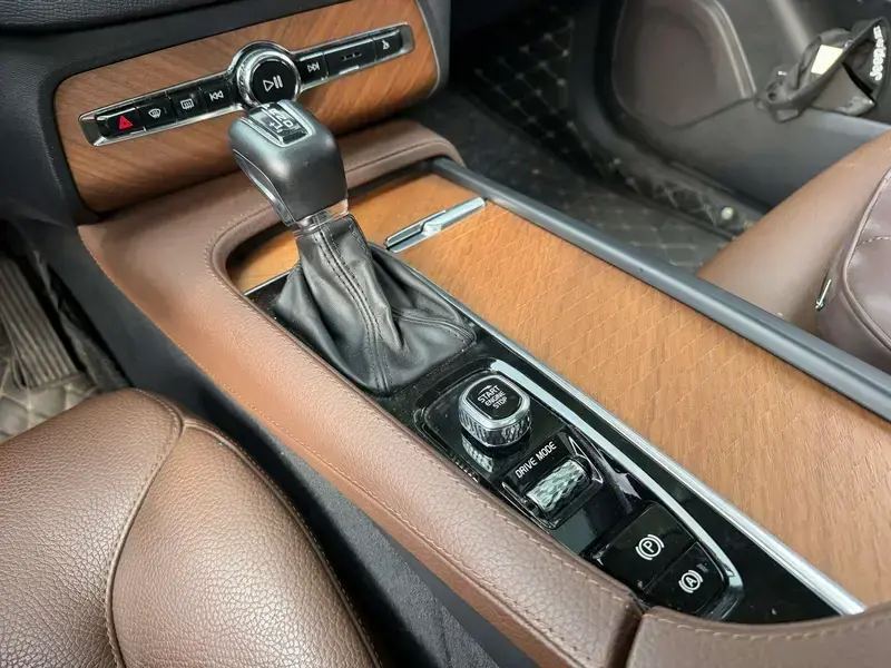 2019 Volvo XC90 с пробегом 65 000 км