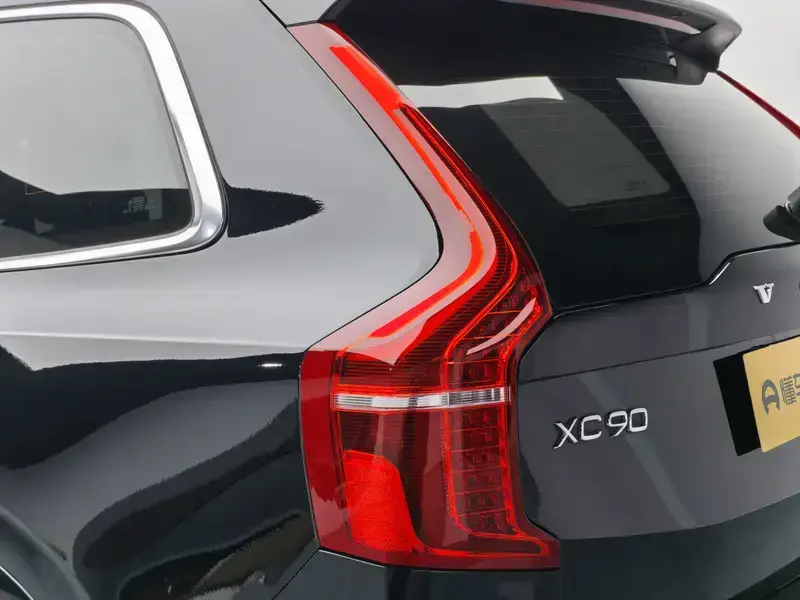 2022 Volvo XC90 с пробегом 65 100 км