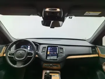 2022 Volvo XC90 с пробегом 65 100 км