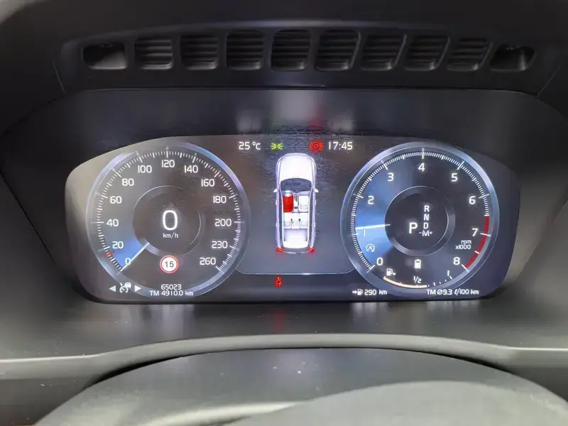 2022 Volvo XC90 с пробегом 65 100 км