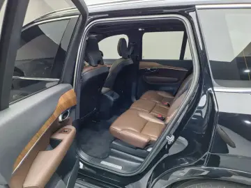 2022 Volvo XC90 с пробегом 65 100 км