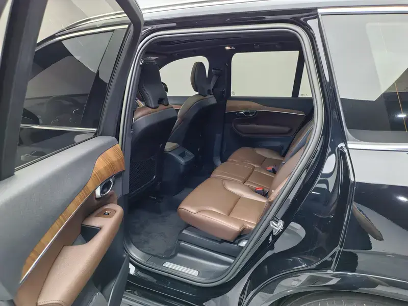 2022 Volvo XC90 с пробегом 65 100 км