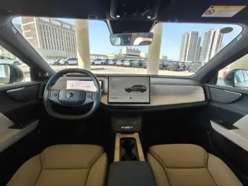 2026 Volvo XC70 с пробегом 12 900 км