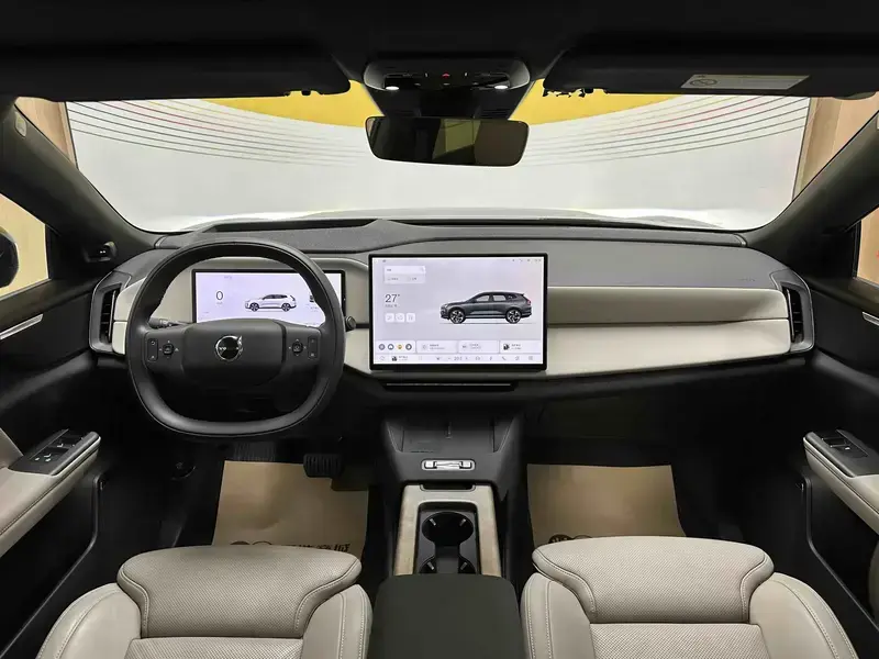 2026 Volvo XC70 с пробегом 4 000 км