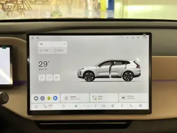 2026 Volvo XC70 с пробегом 16 800 км