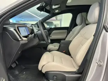 2026 Volvo XC70 с пробегом 16 800 км