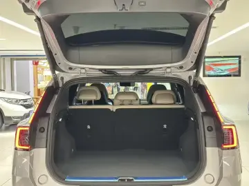 2026 Volvo XC70 с пробегом 16 800 км