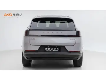 2026 Volvo XC70 с пробегом 4 300 км