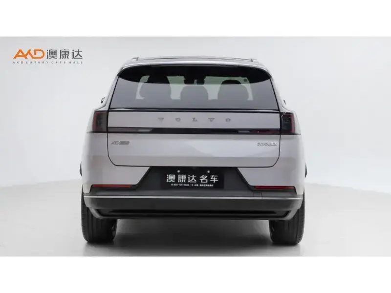 2026 Volvo XC70 с пробегом 4 300 км