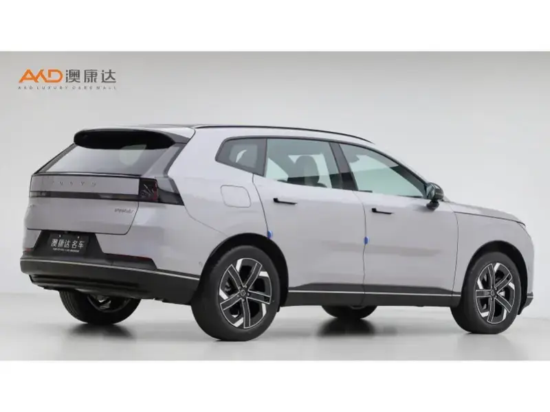 2026 Volvo XC70 с пробегом 4 300 км