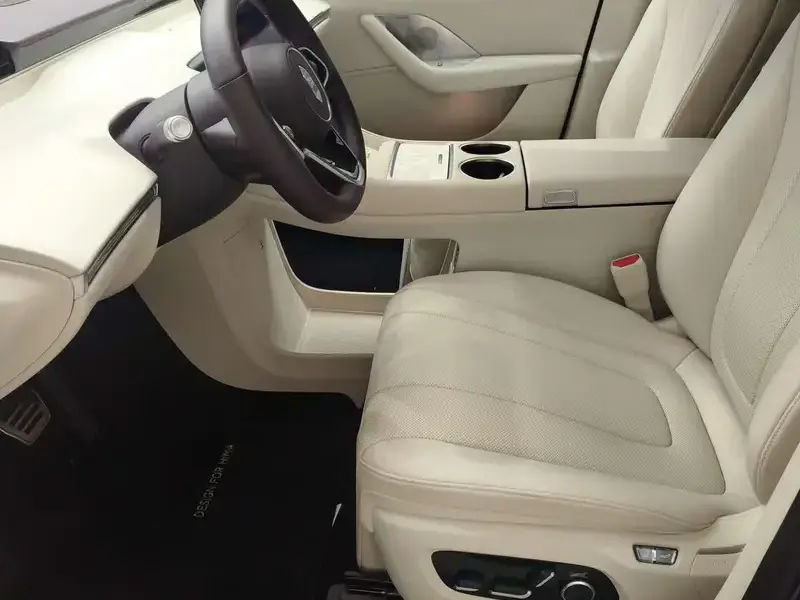 2026 Luxeed R7 с пробегом 5 400 км