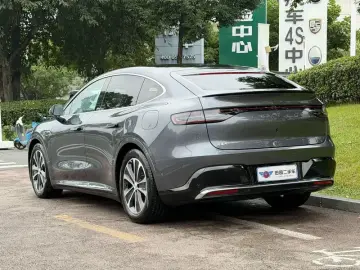 2026 Luxeed R7 с пробегом 5 000 км
