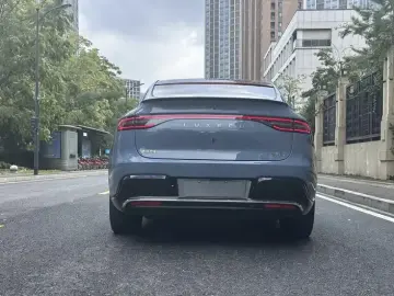 2026 Luxeed R7 с пробегом 9 000 км