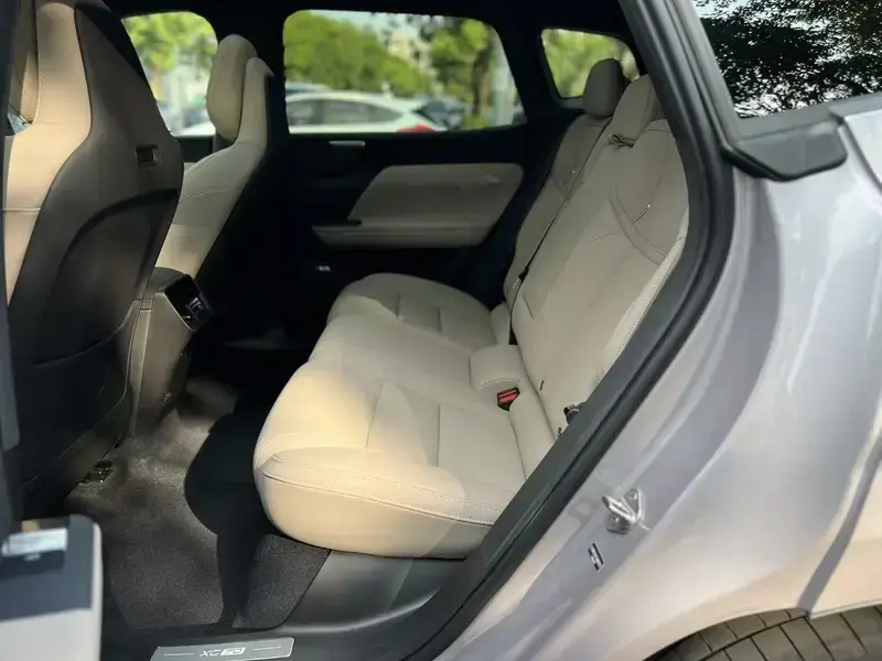 2026 Volvo XC70 с пробегом 14 000 км