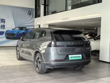 2026 Volvo XC70 с пробегом 15 100 км