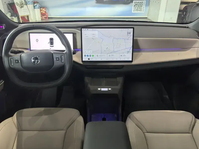 2026 Volvo XC70 с пробегом 15 100 км