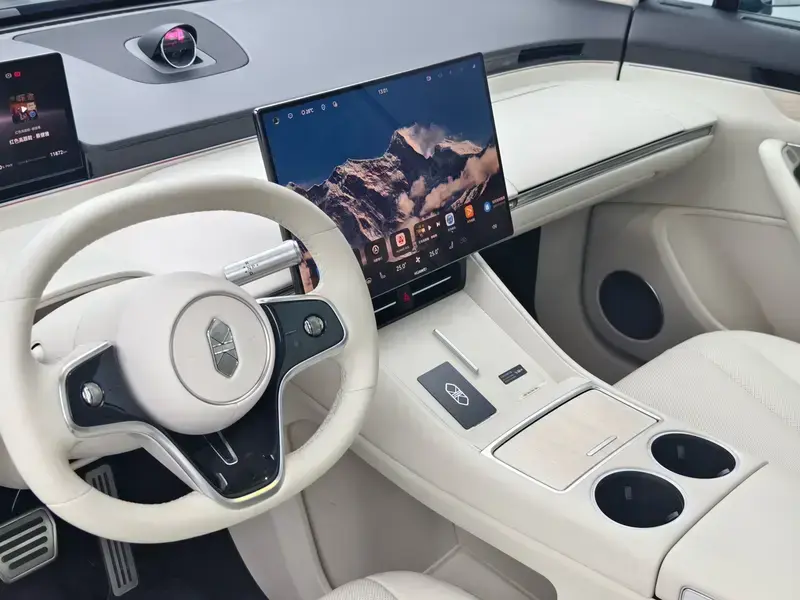 2026 Luxeed R7 с пробегом 12 000 км