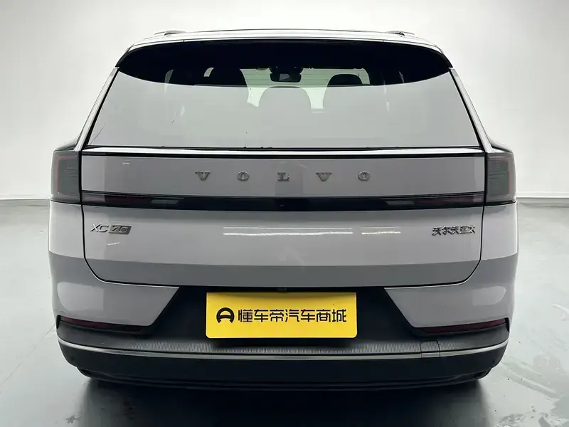 2026 Volvo XC70 с пробегом 11 200 км