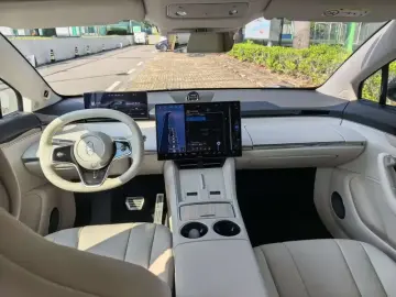 2026 Luxeed R7 с пробегом 9 500 км