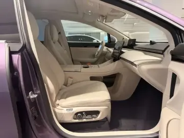 2024 Luxeed R7 с пробегом 15 000 км