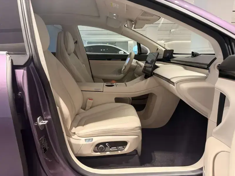 2024 Luxeed R7 с пробегом 15 000 км