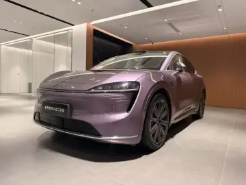 2025 Luxeed R7 с пробегом 9 000 км
