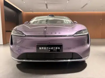 2025 Luxeed R7 с пробегом 9 000 км