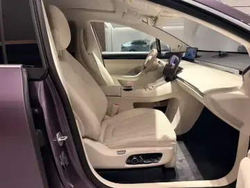 2025 Luxeed R7 с пробегом 9 000 км