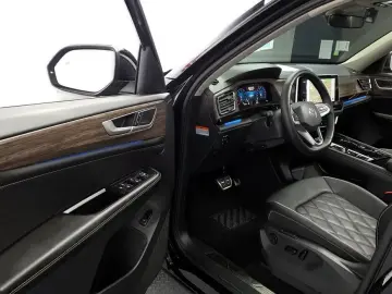 2025 Volkswagen Atlas с пробегом 16 542 км
