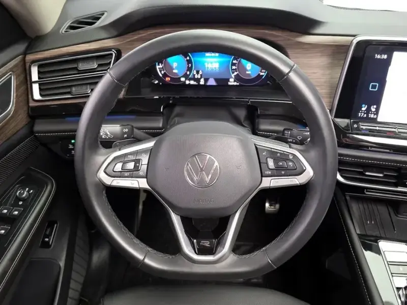 2025 Volkswagen Atlas с пробегом 16 542 км