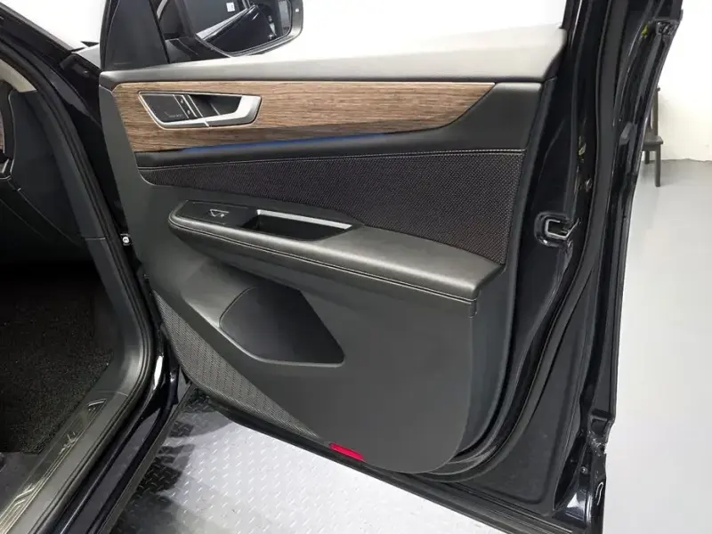 2025 Volkswagen Atlas с пробегом 16 542 км