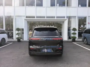 2026 Voyah Taishan с пробегом 13 400 км