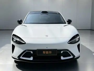 2025 Xiaomi YU7 с пробегом 17 600 км