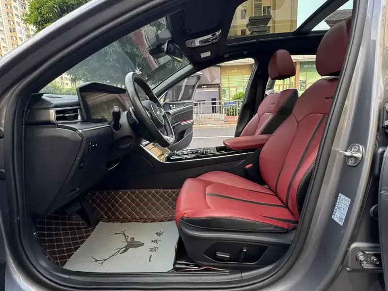 2021 Kia K5 с пробегом 36 000 км