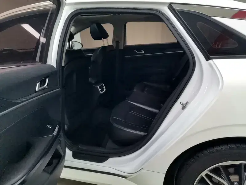 2020 Kia K5 с пробегом 185 900 км
