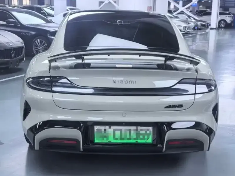 2024 Xiaomi SU7 с пробегом 33 000 км