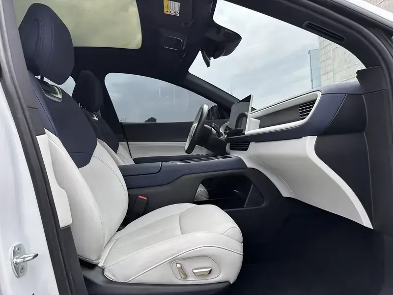 2024 Xpeng G6 с пробегом 36 000 км