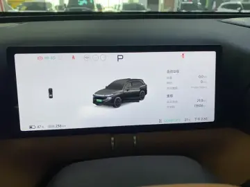 2025 Xpeng G9 с пробегом 13 500 км