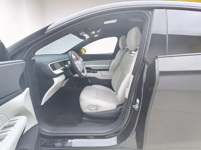 2023 Xpeng G6 с пробегом 54 300 км