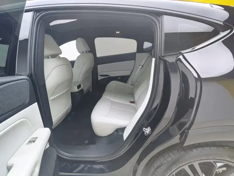 2023 Xpeng G6 с пробегом 54 300 км