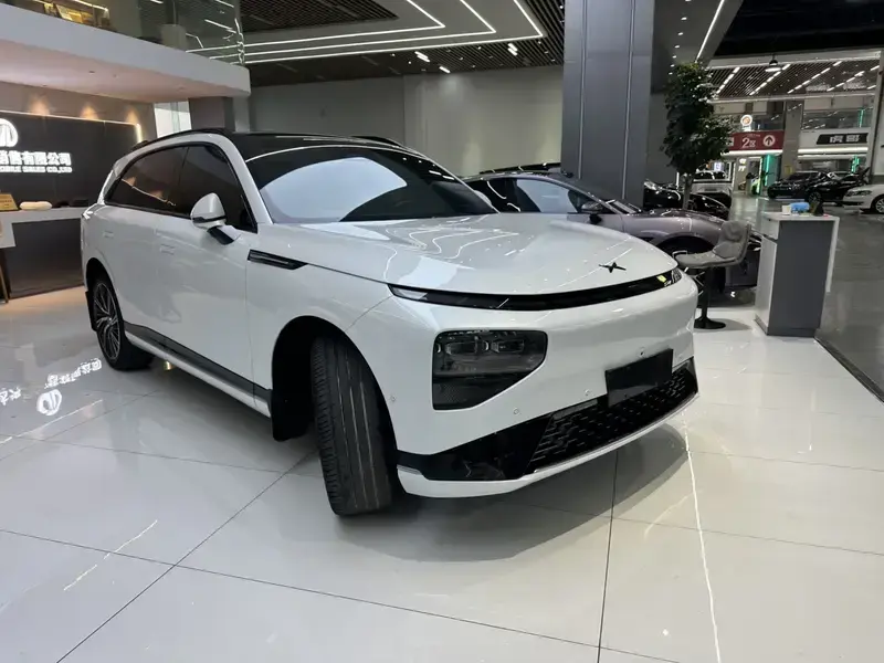 2022 Xpeng G9 с пробегом 105 200 км