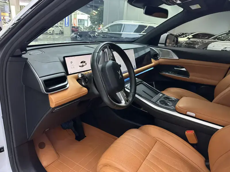 2022 Xpeng G9 с пробегом 105 200 км