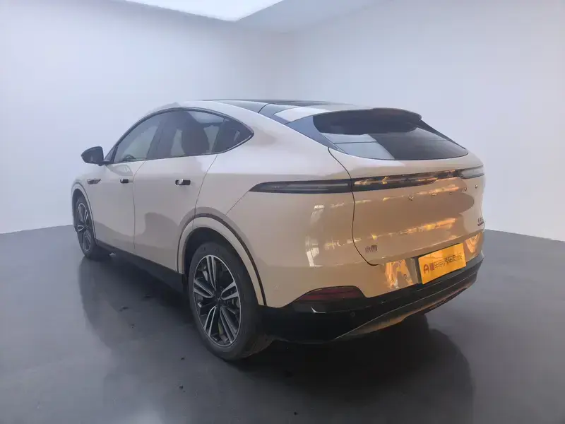 2023 Xpeng G6 с пробегом 42 900 км
