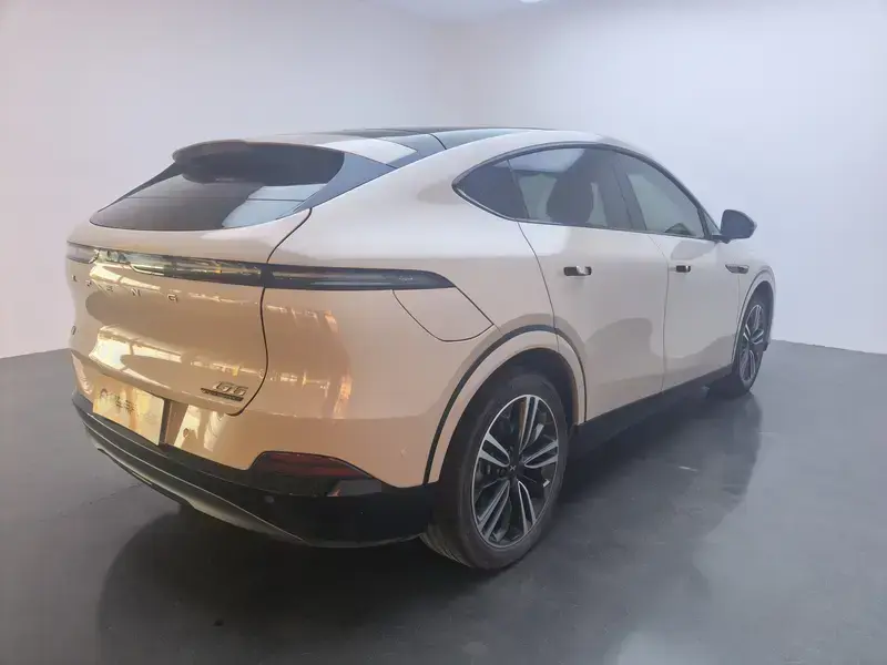 2023 Xpeng G6 с пробегом 42 900 км